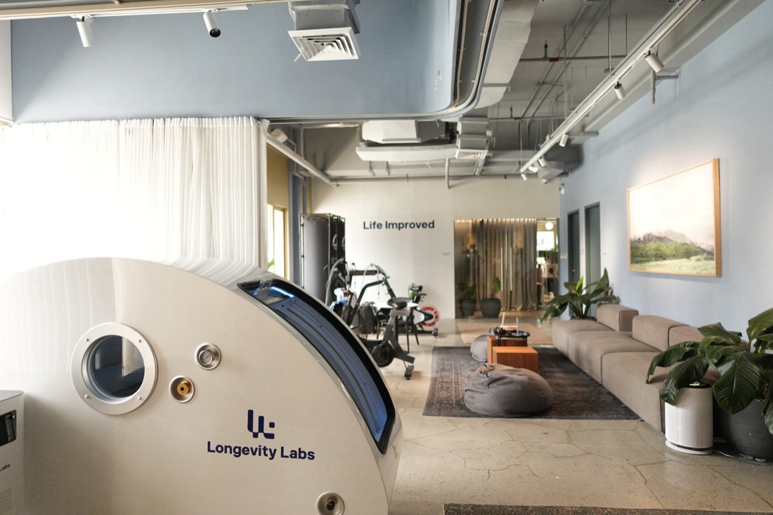 The hyperbaric oxygen chamber